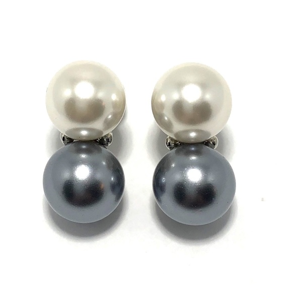 KENNETH JAY LANE, DOUBLE 14mm PEARL& GREY PEARL EARRING - Picture 1 of 4